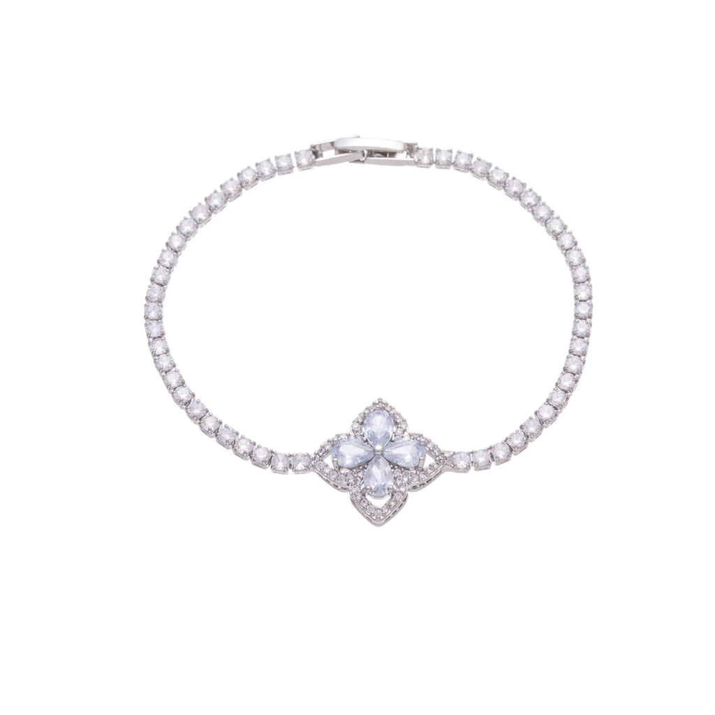 Advanced Flower Shaped Zircon Encrusted Bracelet With Niche Design Exquisite And Luxurious