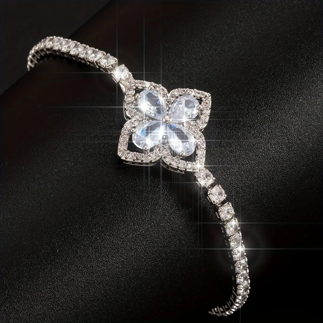 Advanced Flower Shaped Zircon Encrusted Bracelet With Niche Design Exquisite And Luxurious