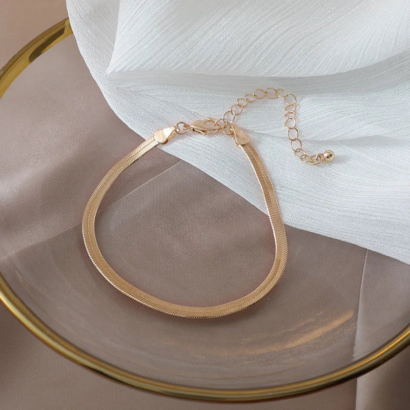 Luxury AAA Zircon Opal Clover Adjustable Bracelet For Women New Fashion Sparkling Gold Color Bracelet Wedding Jewelry Party Gift